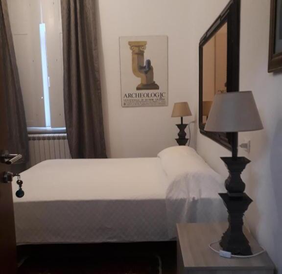 بنسيون Villa Sapi