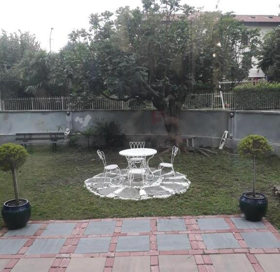 بنسيون Villa Sapi