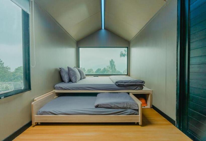 Курорт Bobocabin Gunung Mas, Puncak