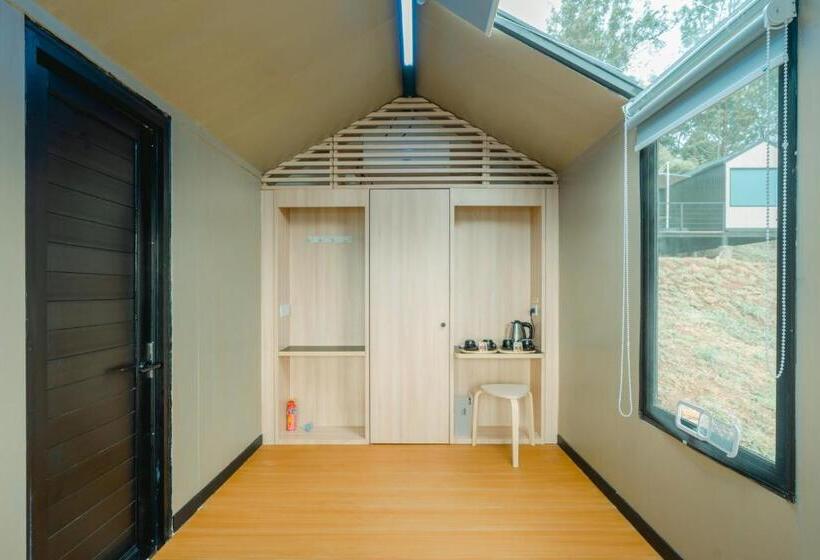 Курорт Bobocabin Gunung Mas, Puncak