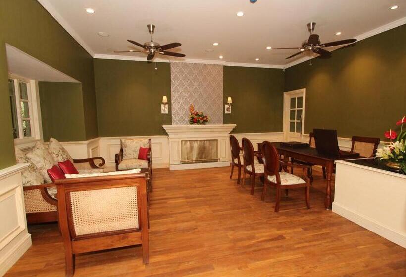 リゾートホテル Club Mahindra Mount Serene, Munnar