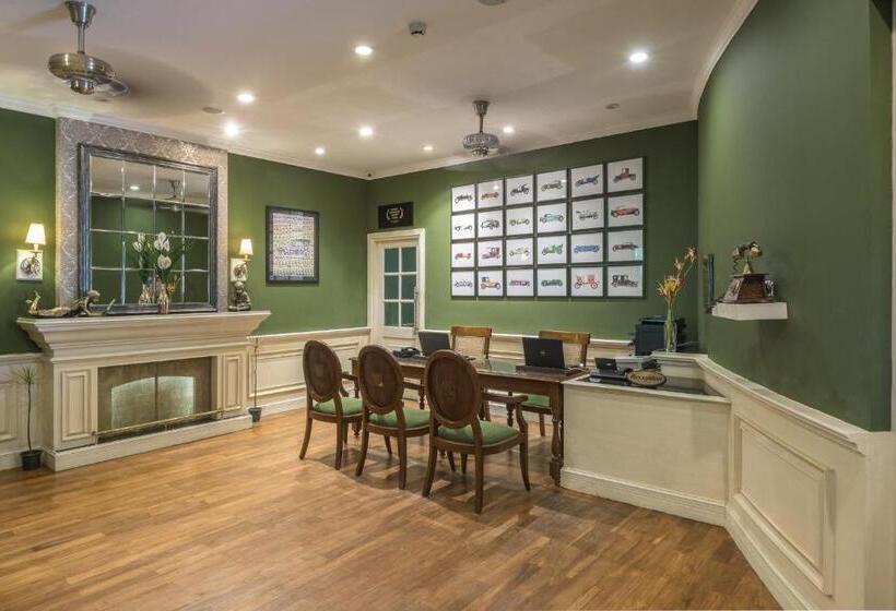 リゾートホテル Club Mahindra Mount Serene, Munnar