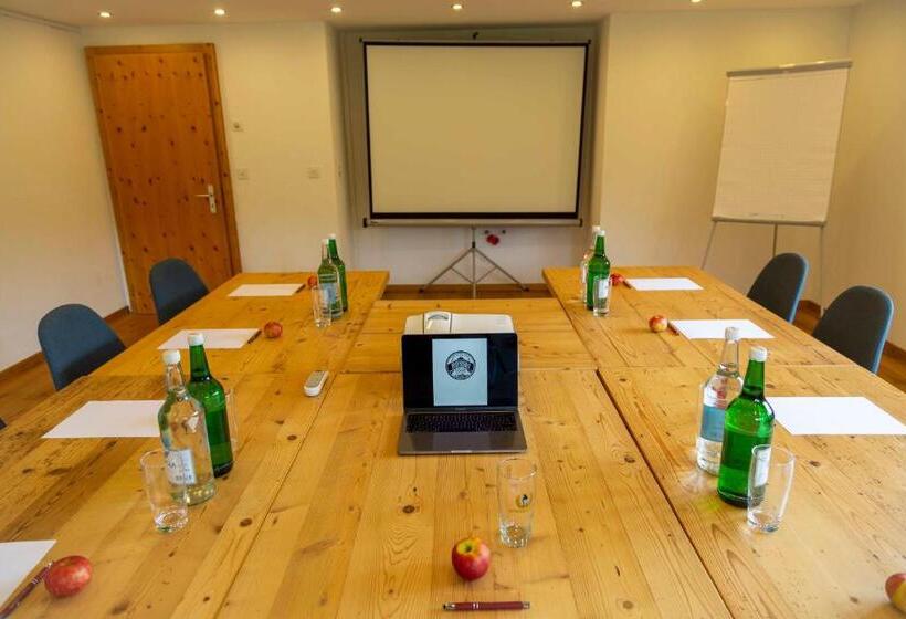 ユースホステル Gasthaus Rössli