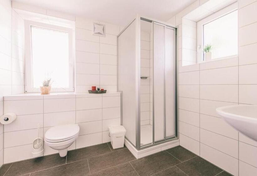 הוסטל Karlingerhaus