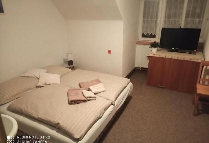 旅馆 Ranč U Sedmi Kulí