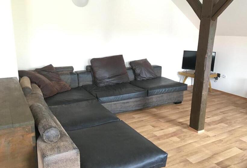 הוסטל Restaurace U Kostela