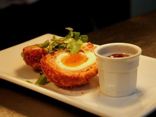 הוסטל The Plough Inn