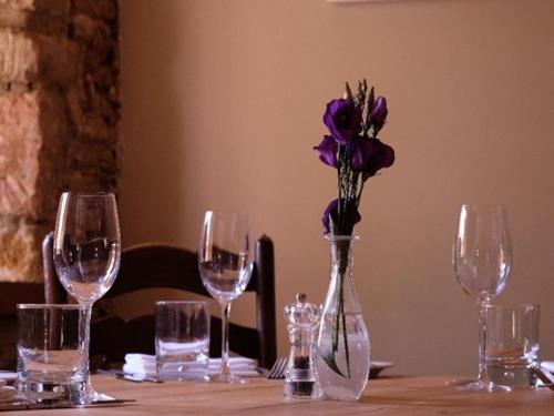 הוסטל The Plough Inn