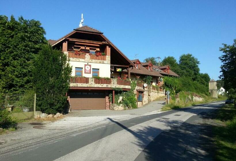 ユースホステル Ubytování Steak Hredle