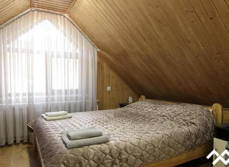 הוסטל Villa Paraiso Karpaty