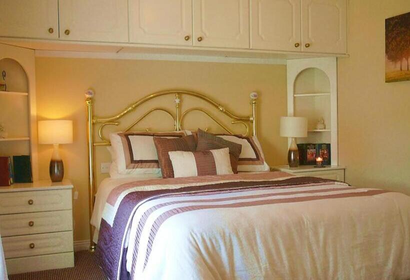 Annalee House B&b