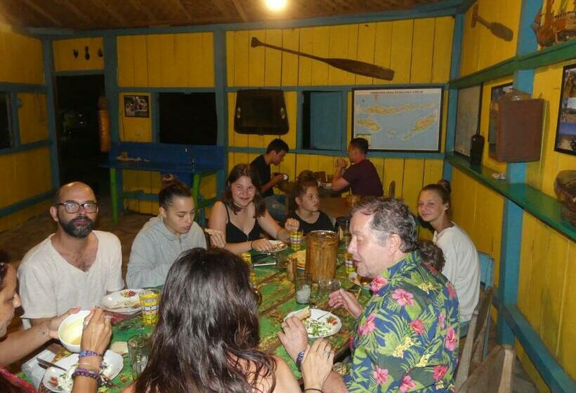 مبيت وإفطار 4 Pohon Les 4 Arbres