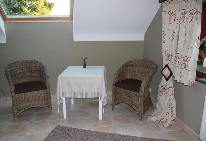 Bed and Breakfast A L Ombre Du Noyer