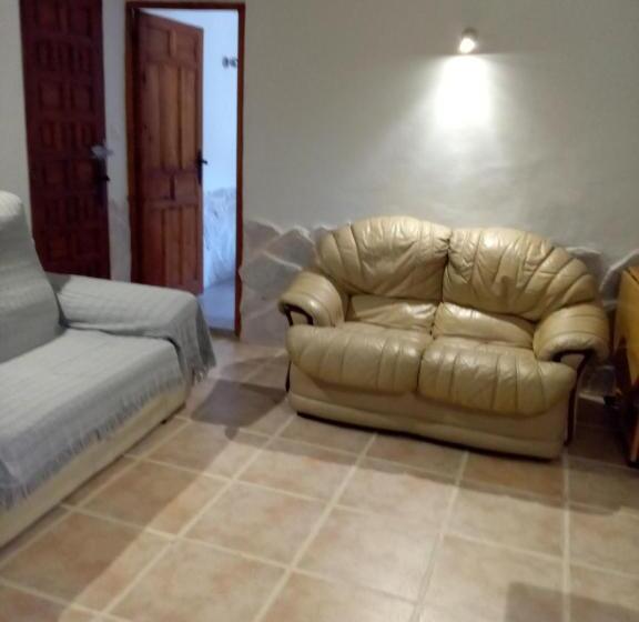 مبيت وإفطار Almond Reef Casa Rural