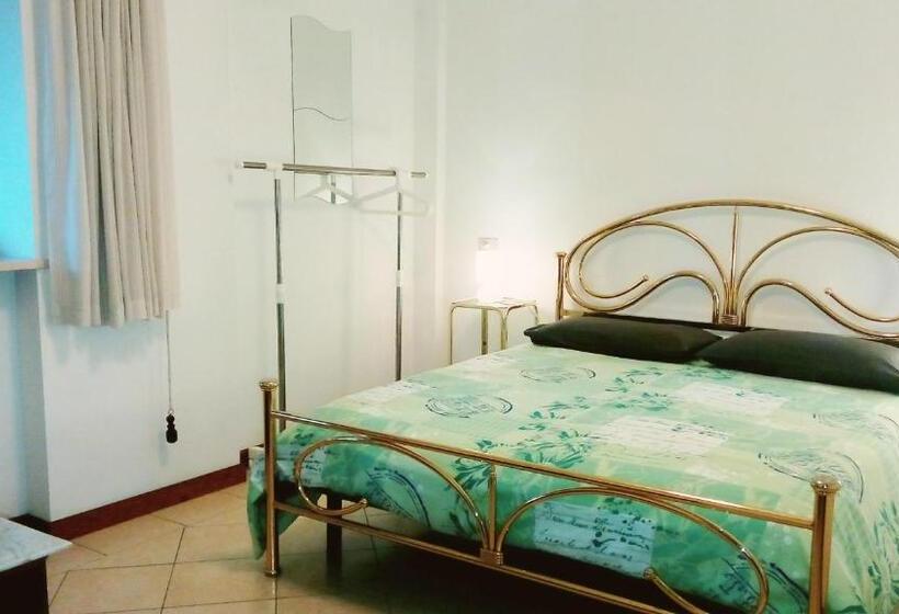 민박 Antico Borgo Leone