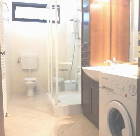 민박 Antico Borgo Leone