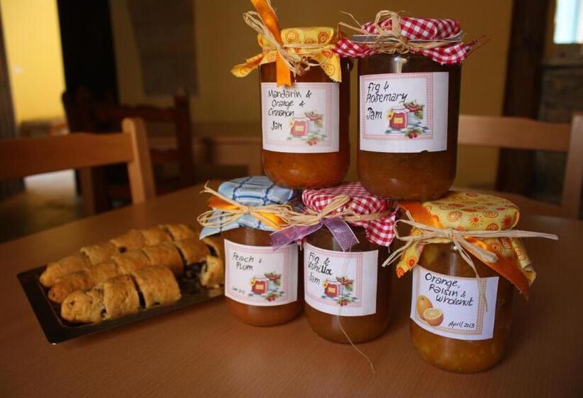 צימר Aperanti Agrotourism