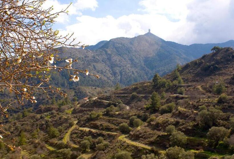 مبيت وإفطار Aperanti Agrotourism