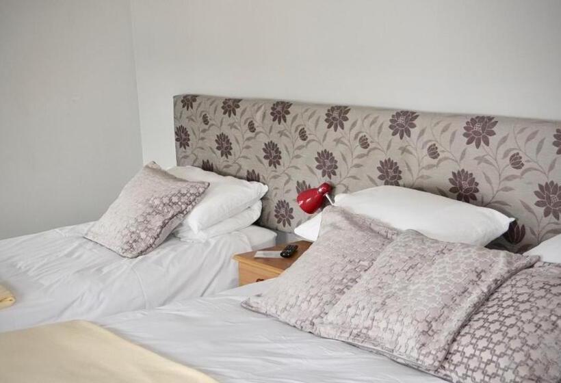 مبيت وإفطار Cartron House