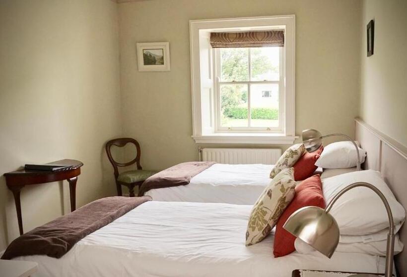 مبيت وإفطار Cartron House