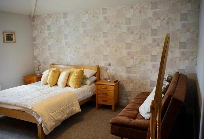 مبيت وإفطار Cartron House