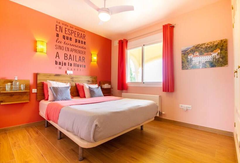 تختخواب و صبحانه Casa Lennisa