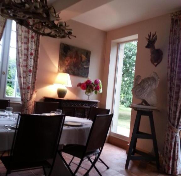 ベッドアンドブレックファースト Chambre D Hotes De La Vallee