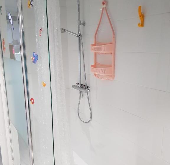 민박 Chambre D Hôtes Le Gachignard