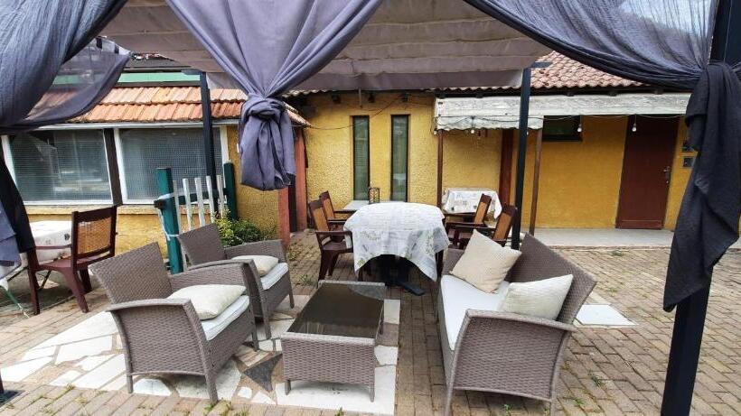 ベッドアンドブレックファースト Chambres D Hôtes Au Pays Des Etangs