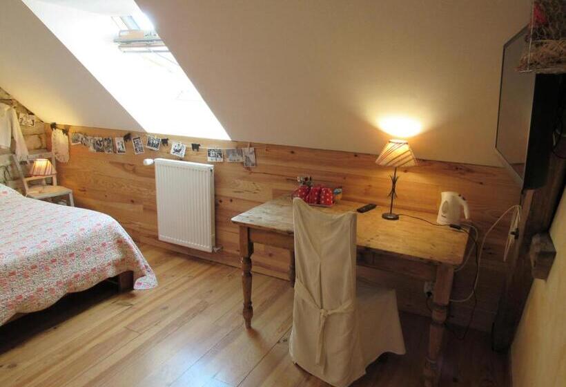 ベッドアンドブレックファースト Chambres D Hôtes Les Arondelles