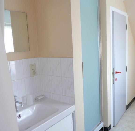 مبيت وإفطار De Windroos