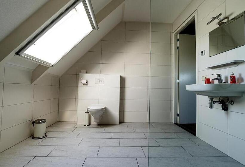 住宿加早餐  Dinie S Bed En Brood