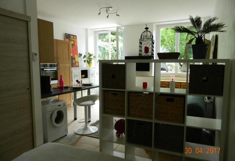 צימר Gite De L école