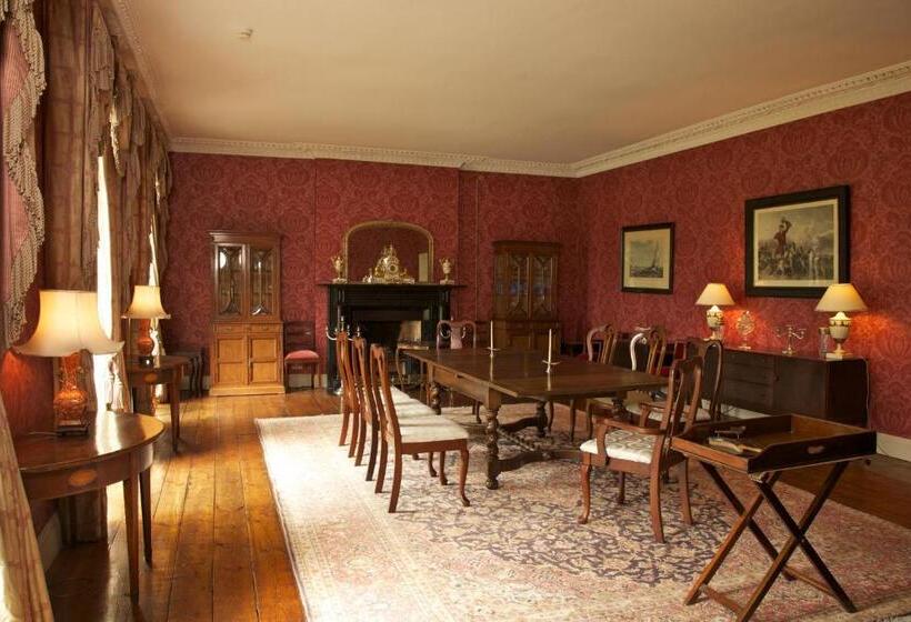 צימר Grange Manor