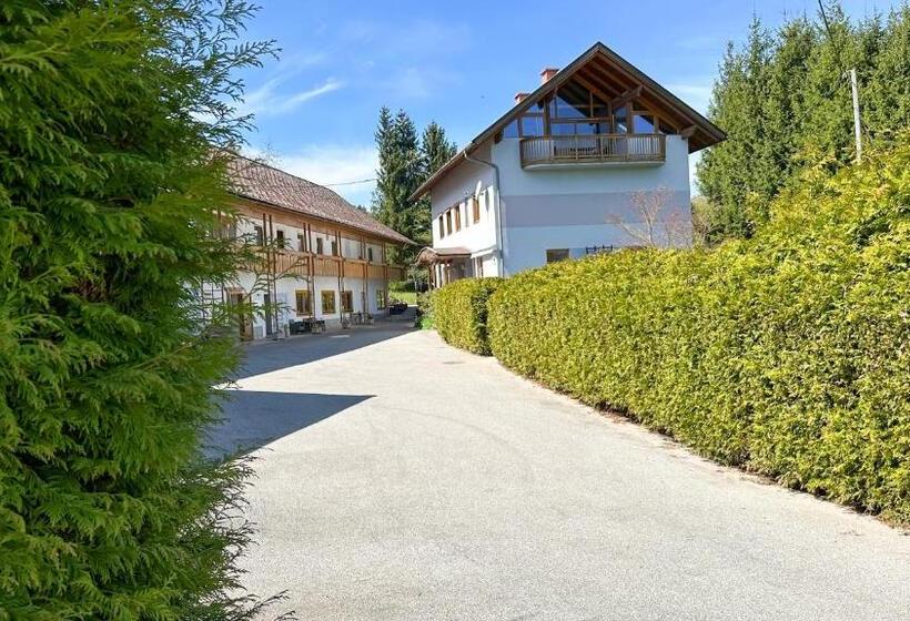 مبيت وإفطار Gästehaus Lanthaler