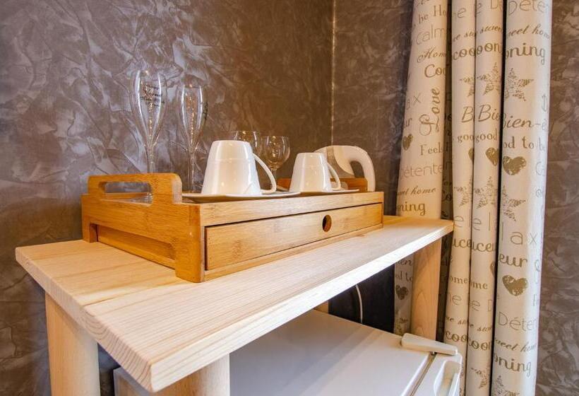 민박 La Chambre D Amis La Costignieres