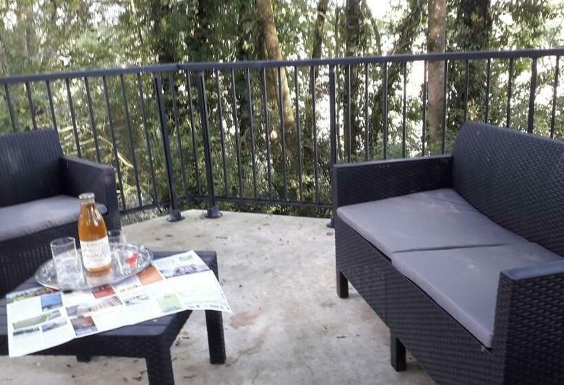 ベッドアンドブレックファースト Le Chateau