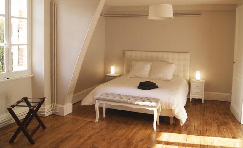 مبيت وإفطار Le Château De La Brosse Chambres D Hôtes