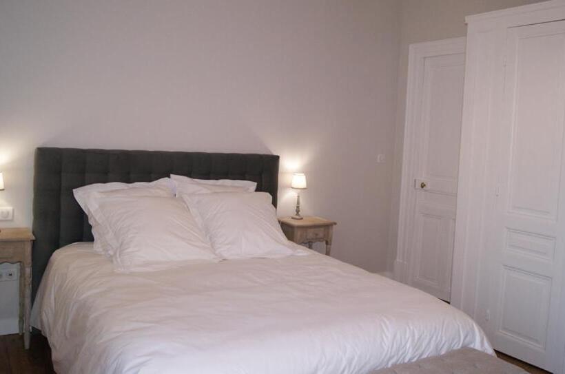 مبيت وإفطار Le Château De La Brosse Chambres D Hôtes