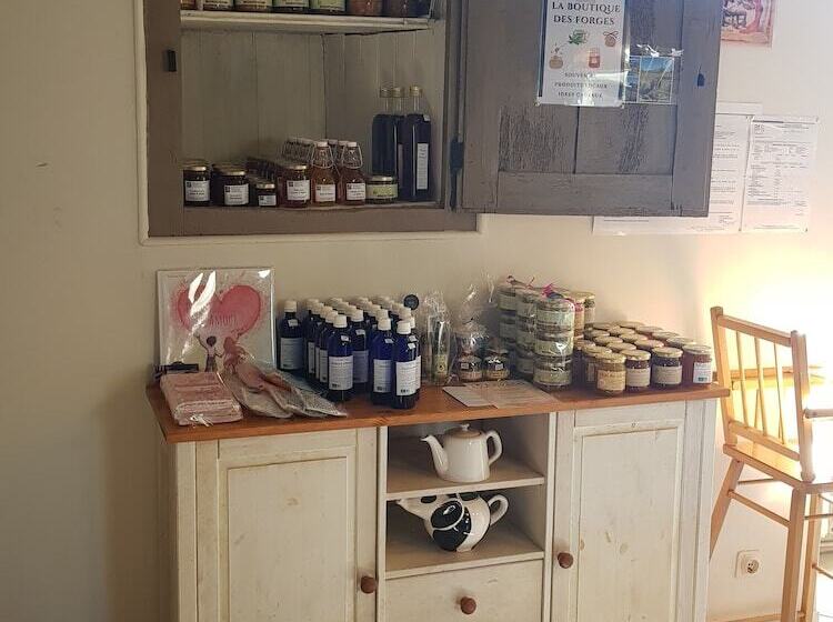 Bed and Breakfast Les Forges De Planechaud