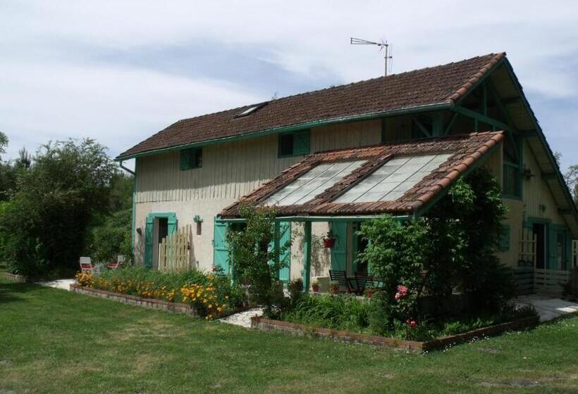 住宿加早餐  Les Hôtes Landes