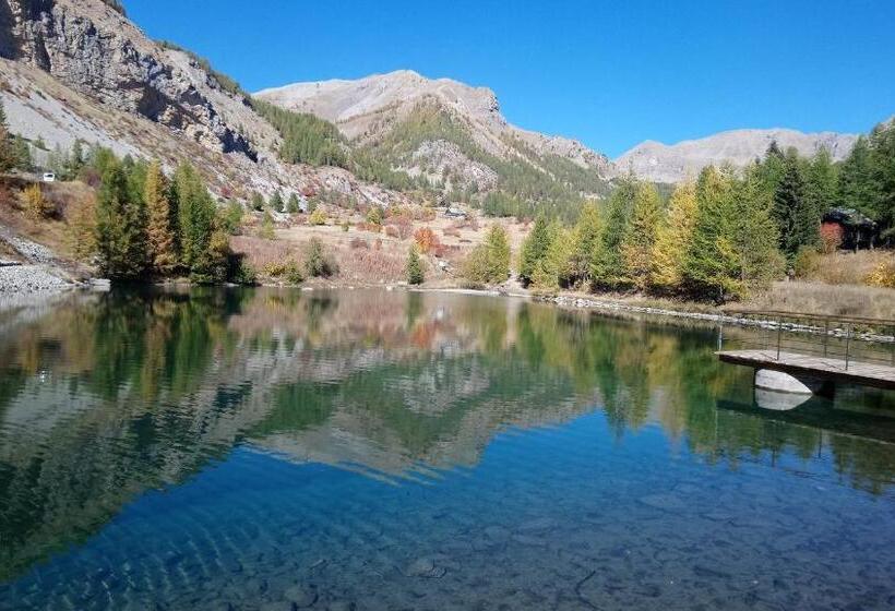 ベッドアンドブレックファースト Les Marmottes D Estenc