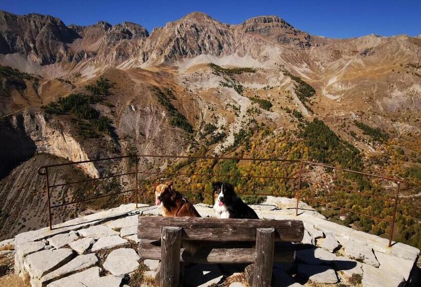 ベッドアンドブレックファースト Les Marmottes D Estenc