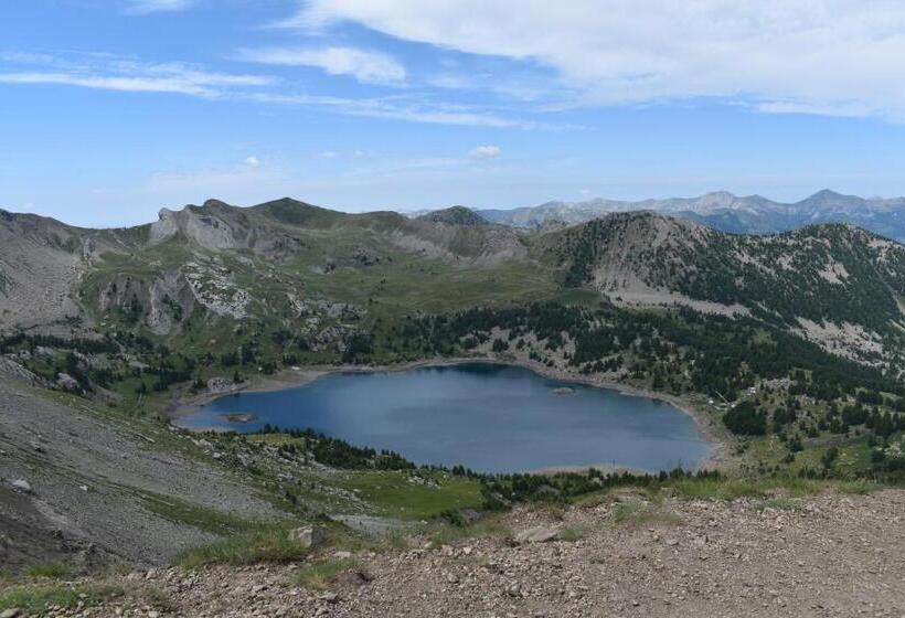 ベッドアンドブレックファースト Les Marmottes D Estenc