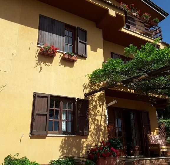 Bed and Breakfast Mansarda Fiorita