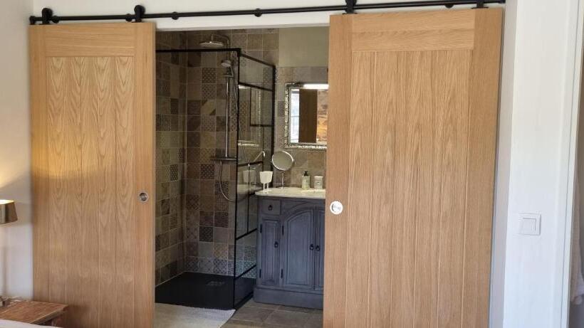 مبيت وإفطار Mas Tulipe De Soie