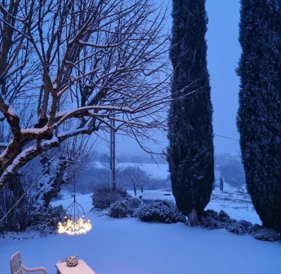 مبيت وإفطار Mas Tulipe De Soie