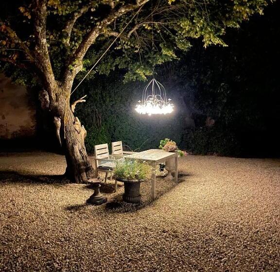 مبيت وإفطار Mas Tulipe De Soie