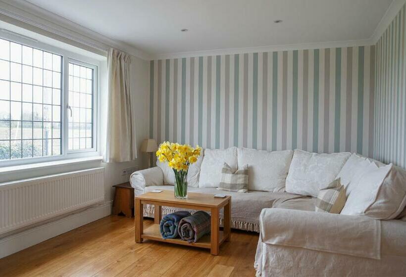 ベッドアンドブレックファースト Moss Cottage