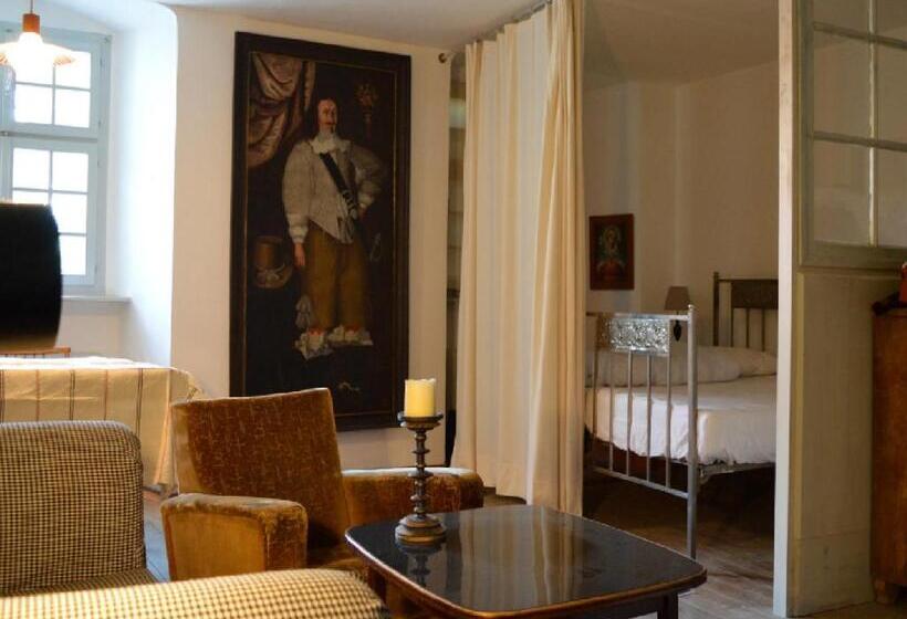 צימר Schloß Aichberg